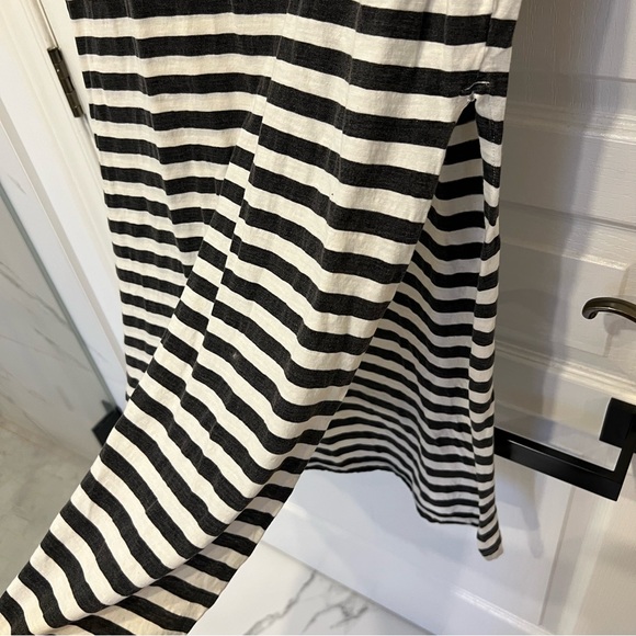 Zara grey & cream striped maxi skirt - Picture 3 of 4